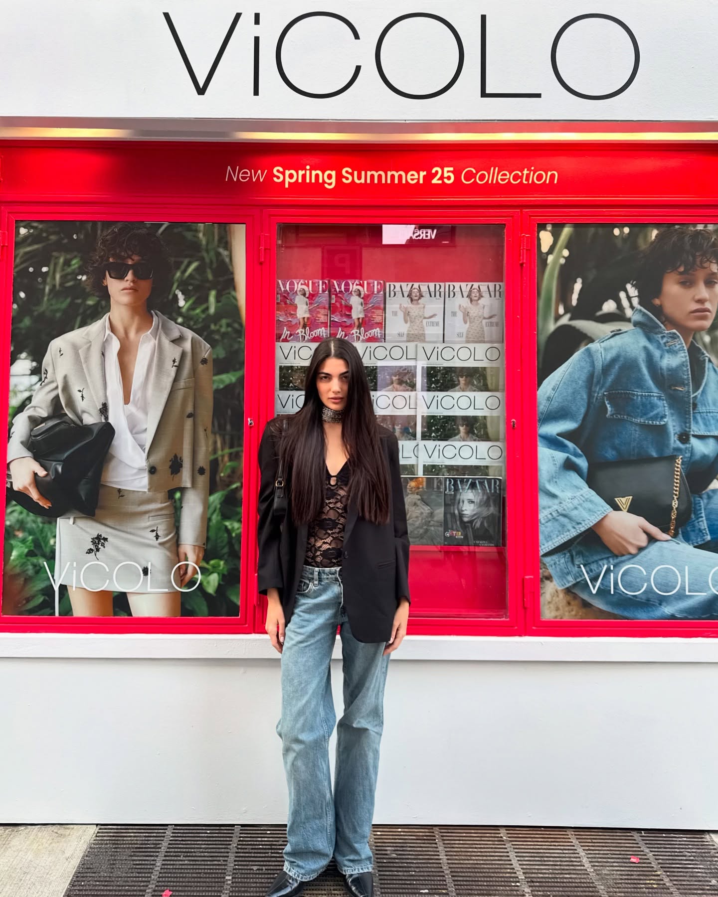 ieri c’erano 14 gradi ciò vuol dire che è cominciata la blazer season di nuovo ma anche che devo fare il cambio stagione 🥲

blazer e top by @vicolo.official family ❤️